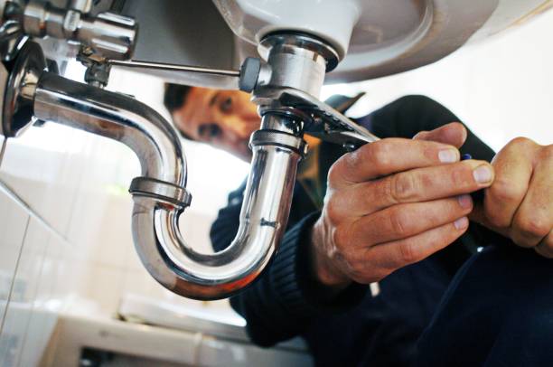 Best Clogged Drain Plumber  in Holly Springs, NC